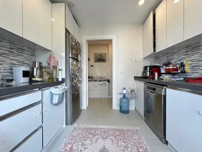 İSTANBUL KADIKÖY SUADİYE  MARMARAYA 2ADIM 3YILLIK 135M2 BALKONLU LÜX