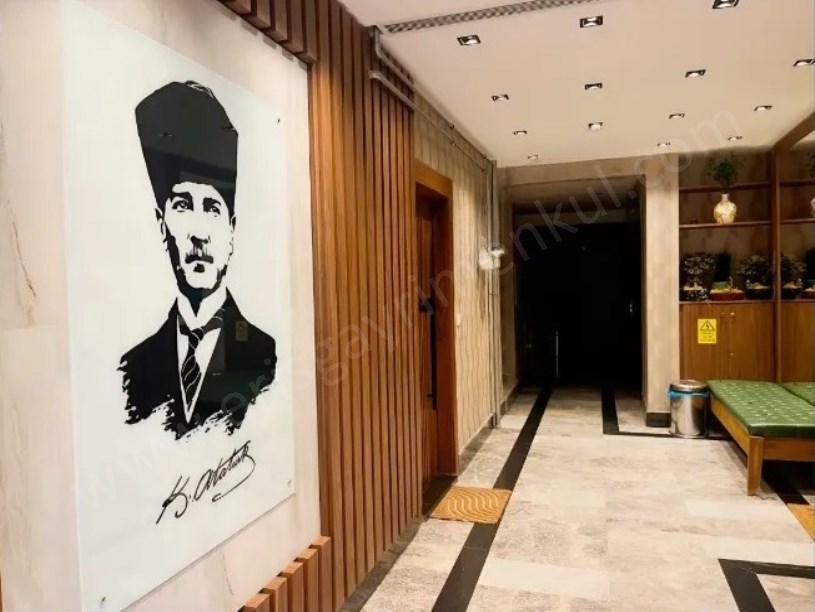 İSTANBUL KADIKÖY 2 YAŞINDA BİNADA GÜVENLİKLİ, OYUN PARKLI 3+1