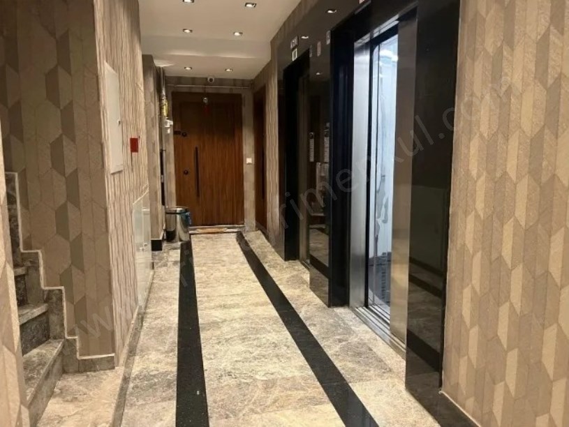 İSTANBUL KADIKÖY 2 YAŞINDA BİNADA GÜVENLİKLİ, OYUN PARKLI 3+1