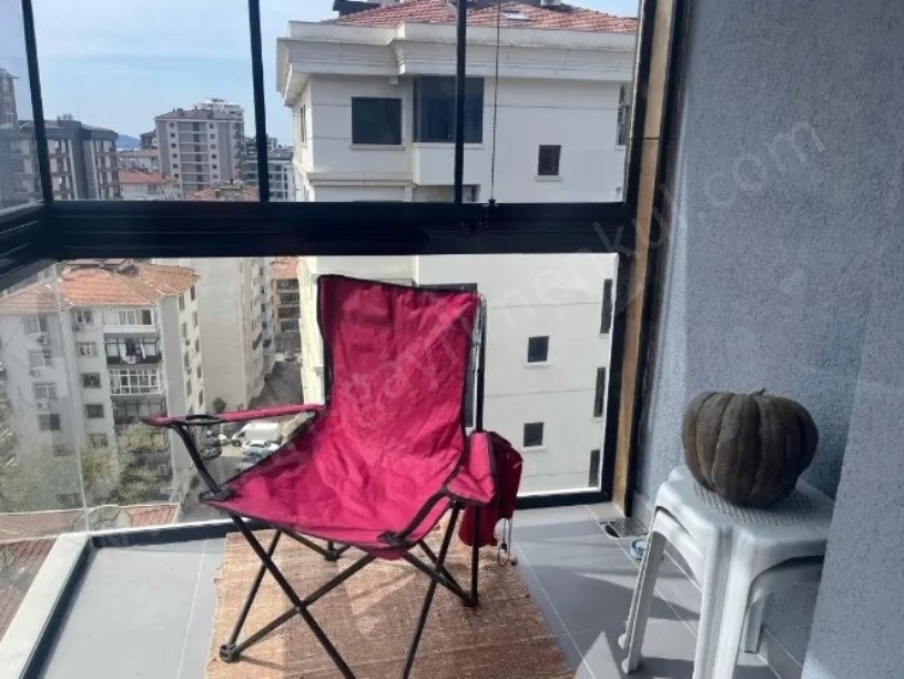 İSTANBUL KADIKÖY 2 YAŞINDA BİNADA GÜVENLİKLİ, OYUN PARKLI 3+1