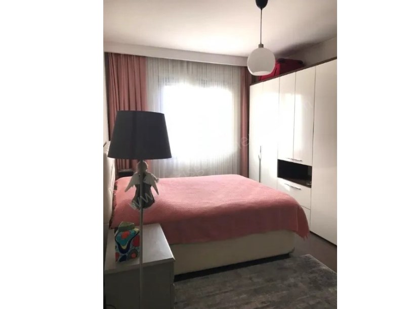 İSTANBUL KADIKÖY 2 YAŞINDA BİNADA GÜVENLİKLİ, OYUN PARKLI 3+1