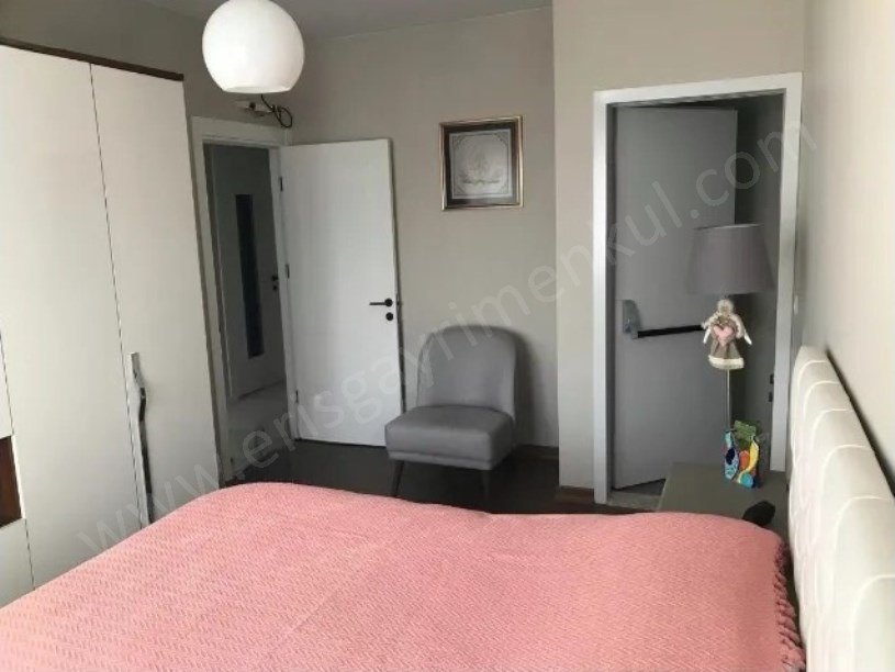 İSTANBUL KADIKÖY 2 YAŞINDA BİNADA GÜVENLİKLİ, OYUN PARKLI 3+1