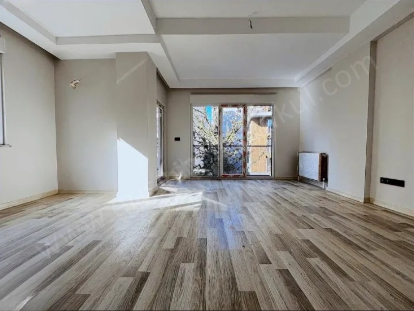 BOSTANCI MERKEZDE SIFIR AÇIK KAPALI OTOPARKLI BALKON EBEVEYN BANYO 115 M2 3+1 DAİRE