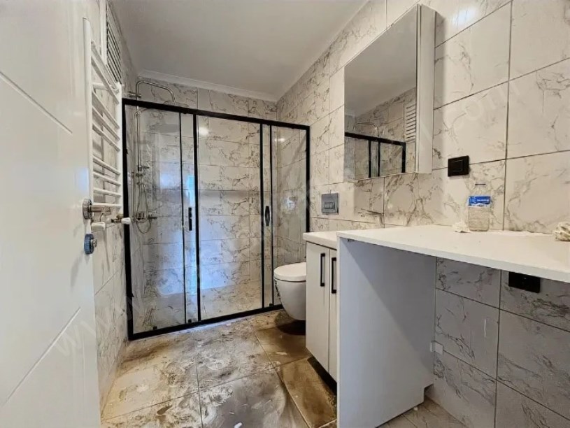 BOSTANCI MERKEZDE SIFIR AÇIK KAPALI OTOPARKLI BALKON EBEVEYN BANYO 115 M2 3+1 DAİRE