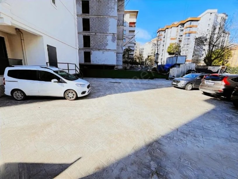 BOSTANCI MERKEZDE SIFIR AÇIK KAPALI OTOPARKLI BALKON EBEVEYN BANYO 115 M2 3+1 DAİRE