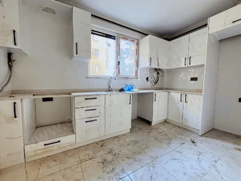 BOSTANCI MERKEZDE SIFIR AÇIK KAPALI OTOPARKLI BALKON EBEVEYN BANYO 115 M2 3+1 DAİRE