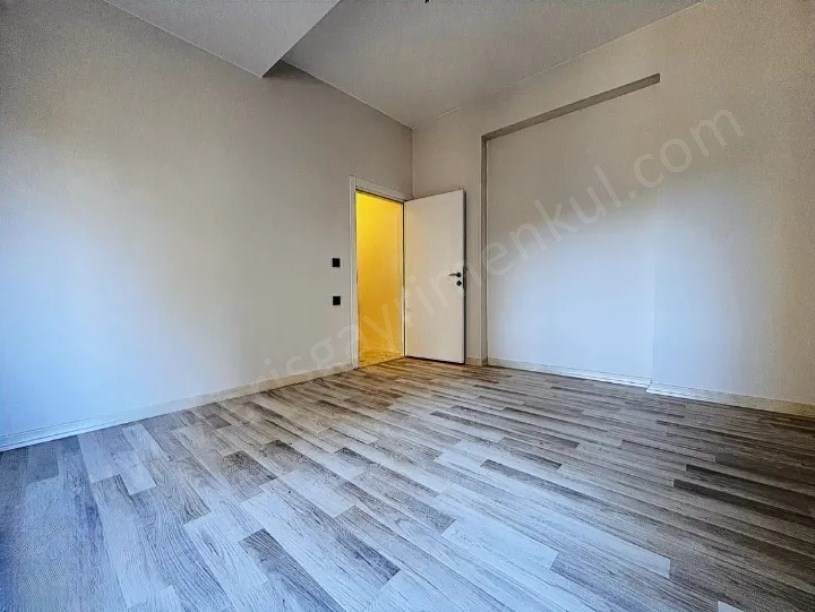 BOSTANCI MERKEZDE SIFIR AÇIK KAPALI OTOPARKLI BALKON EBEVEYN BANYO 115 M2 3+1 DAİRE