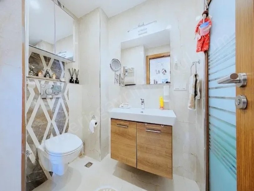 İSTANBUL KADIKÖY KOZYATAĞI MUHTEŞEM KONUM BUTİK BİNA SATILIK 2+1 DAİRE