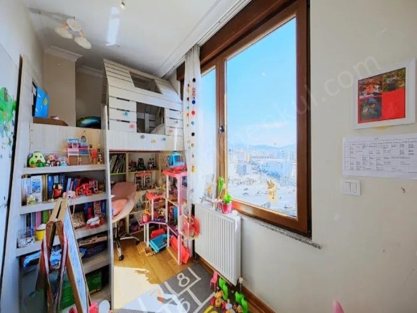 İSTANBUL KADIKÖY KOZYATAĞI MUHTEŞEM KONUM BUTİK BİNA SATILIK 2+1 DAİRE