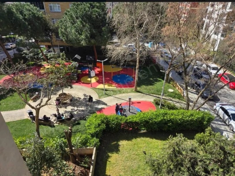 İSTANBUL KADIKÖY Bostancıda Mimari Dekorasyonlu 100 m² Net 3+1