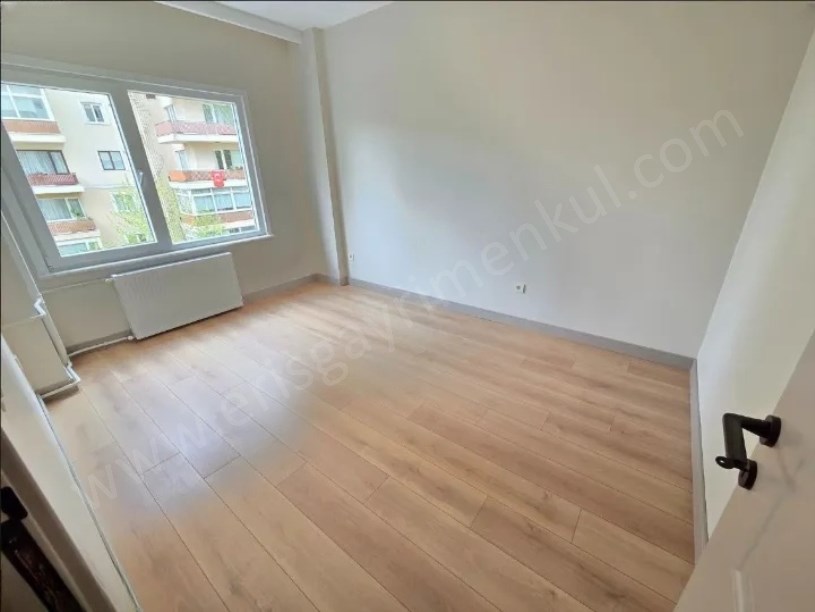 İSTANBUL KADIKÖY Bostancıda Mimari Dekorasyonlu 100 m² Net 3+1