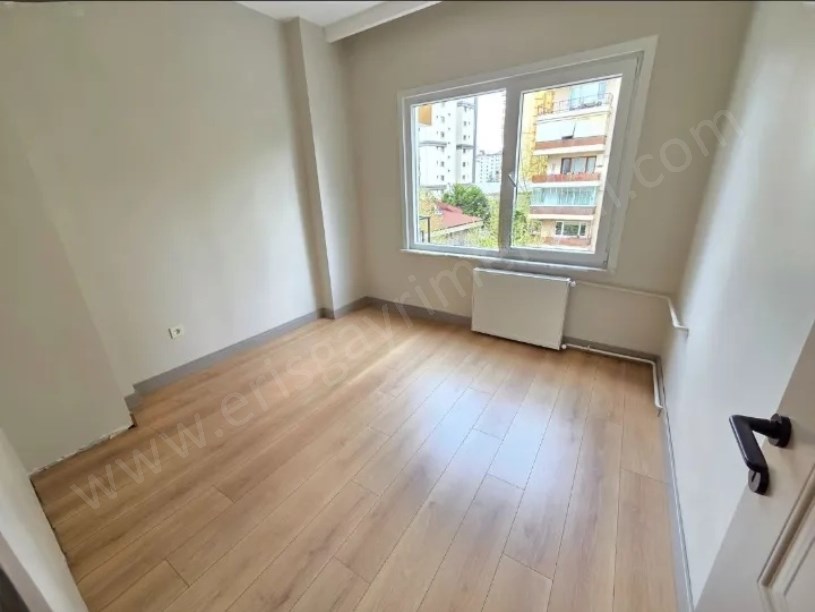 İSTANBUL KADIKÖY Bostancıda Mimari Dekorasyonlu 100 m² Net 3+1