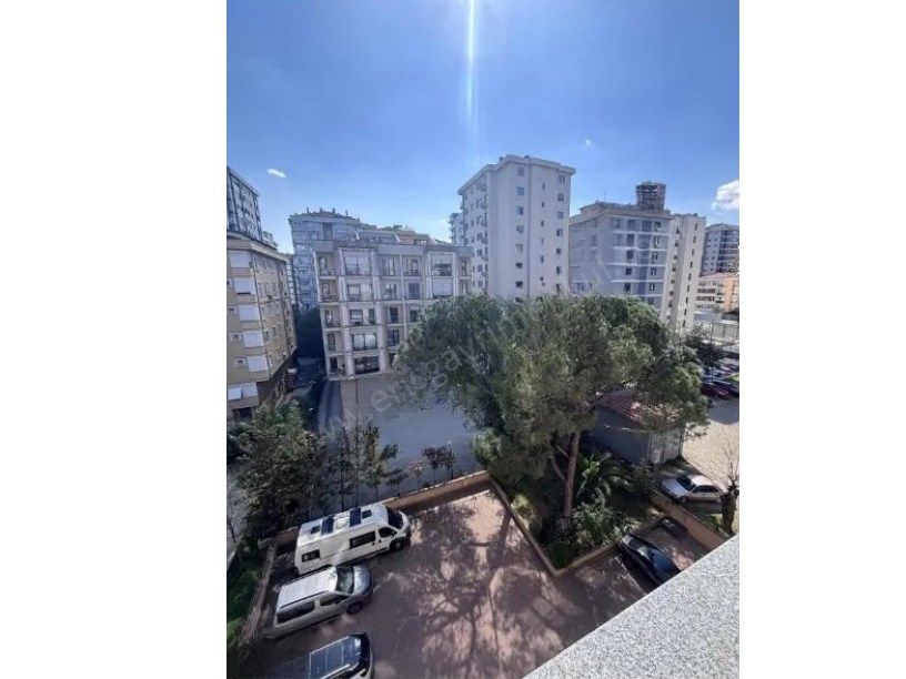 İSTANBUL KADIKÖY Caddebostanda Bağdat Caddesi Yakını, Balkonlu 3+1 Lüks Daire
