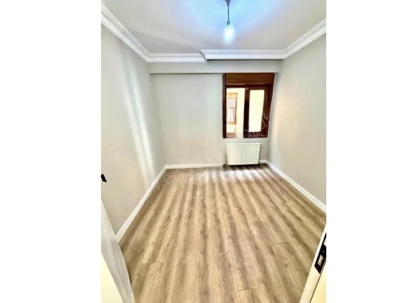 İSTANBUL KADIKÖY Caddebostanda Bağdat Caddesi Yakını, Balkonlu 3+1 Lüks Daire