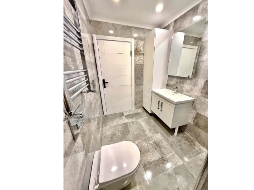 İSTANBUL KADIKÖY Caddebostanda Bağdat Caddesi Yakını, Balkonlu 3+1 Lüks Daire