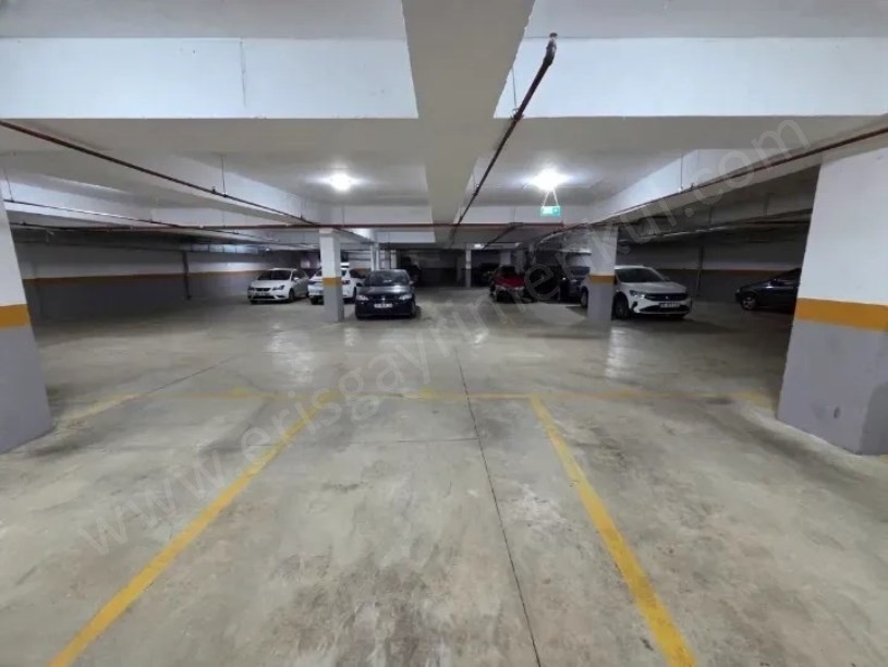 ŞENESENEVLERDE METROYA VE MİNİBÜSE CAD.NE YAKIN 3+1 DAİRE