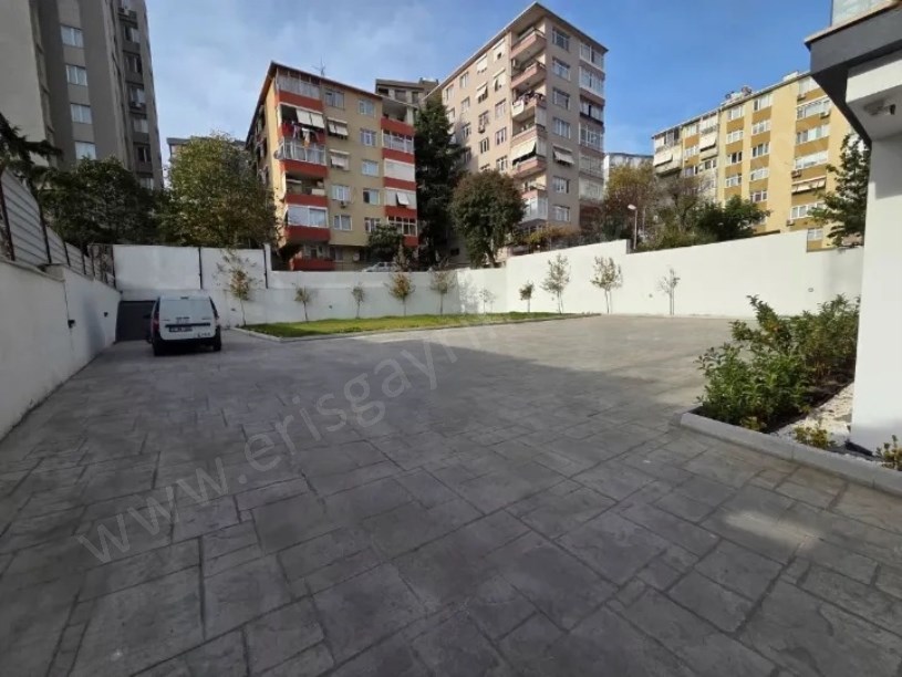 ŞENESENEVLERDE METROYA VE MİNİBÜSE CAD.NE YAKIN 3+1 DAİRE