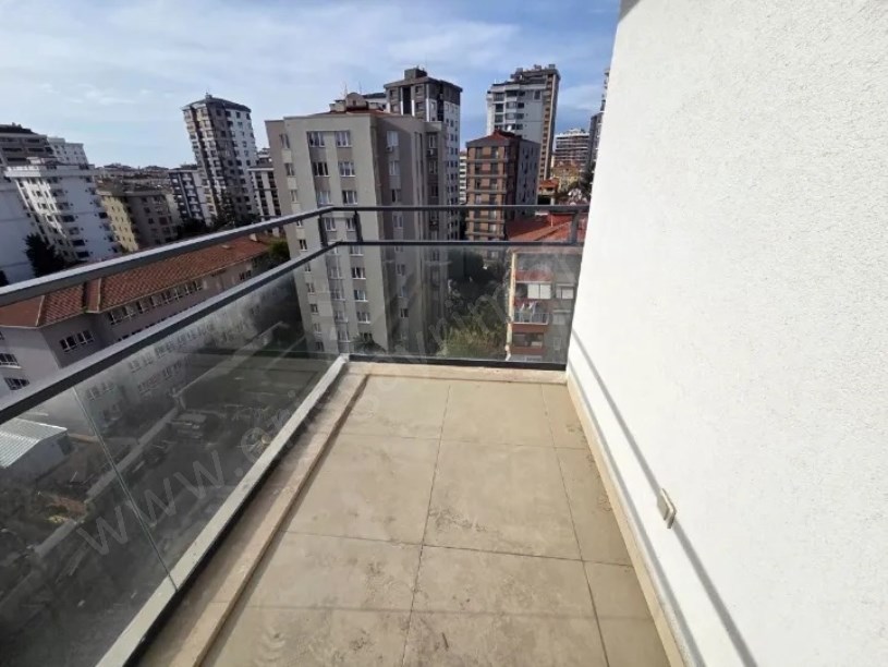 ŞENESENEVLERDE METROYA VE MİNİBÜSE CAD.NE YAKIN 3+1 DAİRE