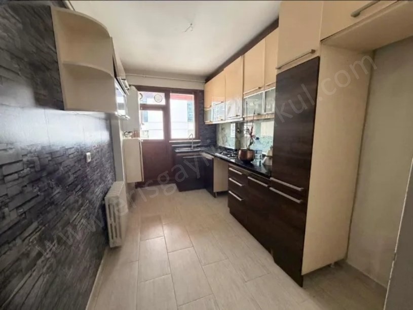 BOSTANCI MARMARAYA 5 DAK MESAFEDE KOMBİLİ 3+1 BOŞ FIRSAT DAİRE KADIKÖY İSTANBUL