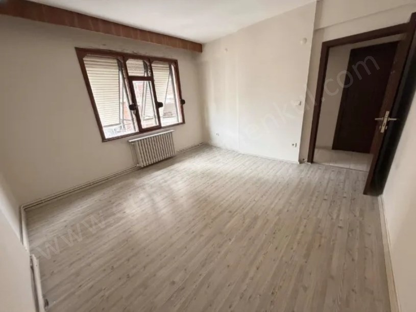 BOSTANCI MARMARAYA 5 DAK MESAFEDE KOMBİLİ 3+1 BOŞ FIRSAT DAİRE KADIKÖY İSTANBUL