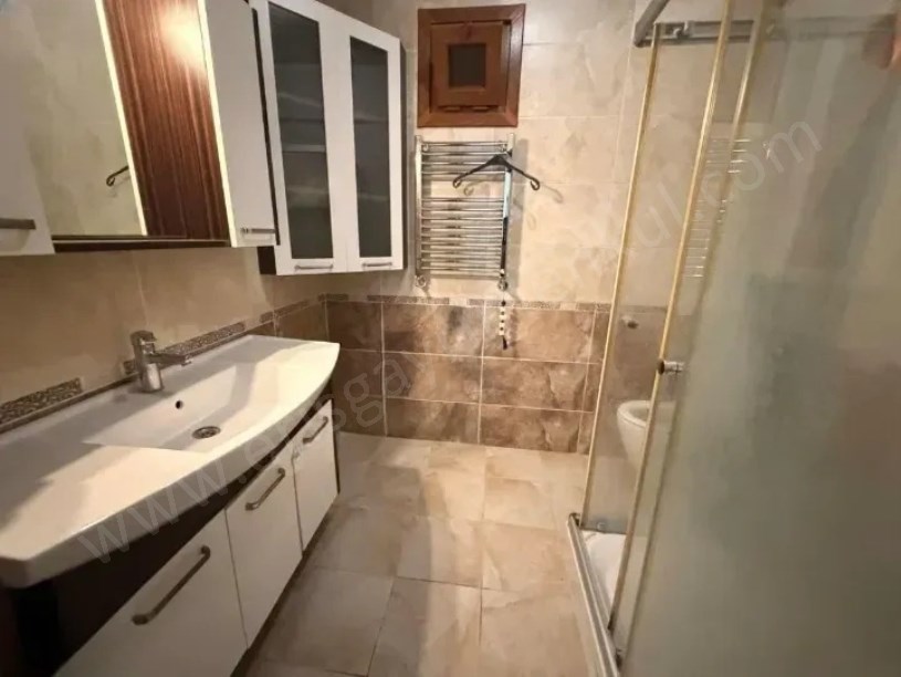 BOSTANCI MARMARAYA 5 DAK MESAFEDE KOMBİLİ 3+1 BOŞ FIRSAT DAİRE KADIKÖY İSTANBUL