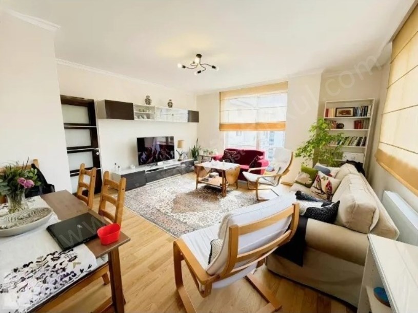 İSTANBUL KADIKÖY GÖSTEPE DE  ÖZGÜRLÜK PARKI YAKINI 85m²NET 2+1 ÖN CEHPE DAİRE