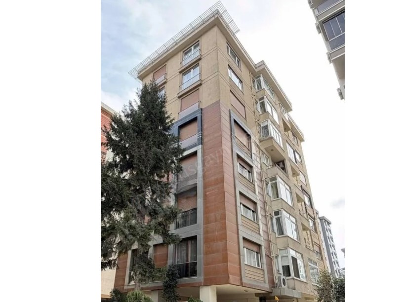 İSTANBUL KADIKÖY GÖSTEPE DE  ÖZGÜRLÜK PARKI YAKINI 85m²NET 2+1 ÖN CEHPE DAİRE