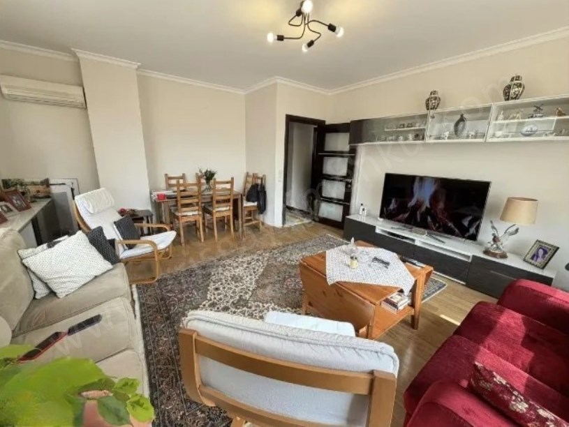 İSTANBUL KADIKÖY GÖSTEPE DE  ÖZGÜRLÜK PARKI YAKINI 85m²NET 2+1 ÖN CEHPE DAİRE