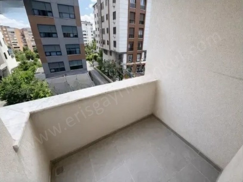 İSTANBUL Kadıköy Bostancıda Metroya 1 Dakika   3+1 Satılık Daire