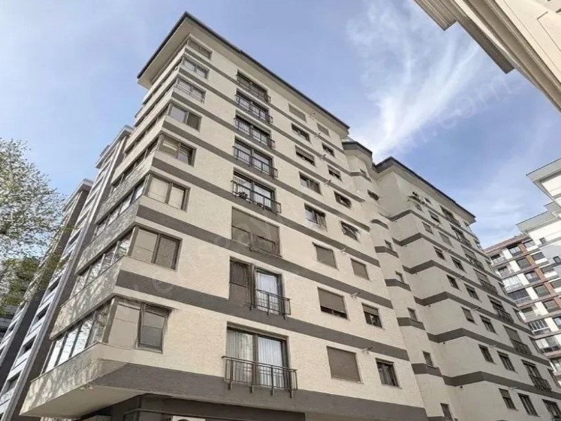 İSTANBUL KADIKÖY Satılık Bostancının kalbinde 3+1 Daire