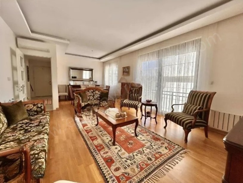 İSTANBUL KADIKÖY Satılık Bostancının kalbinde 3+1 Daire