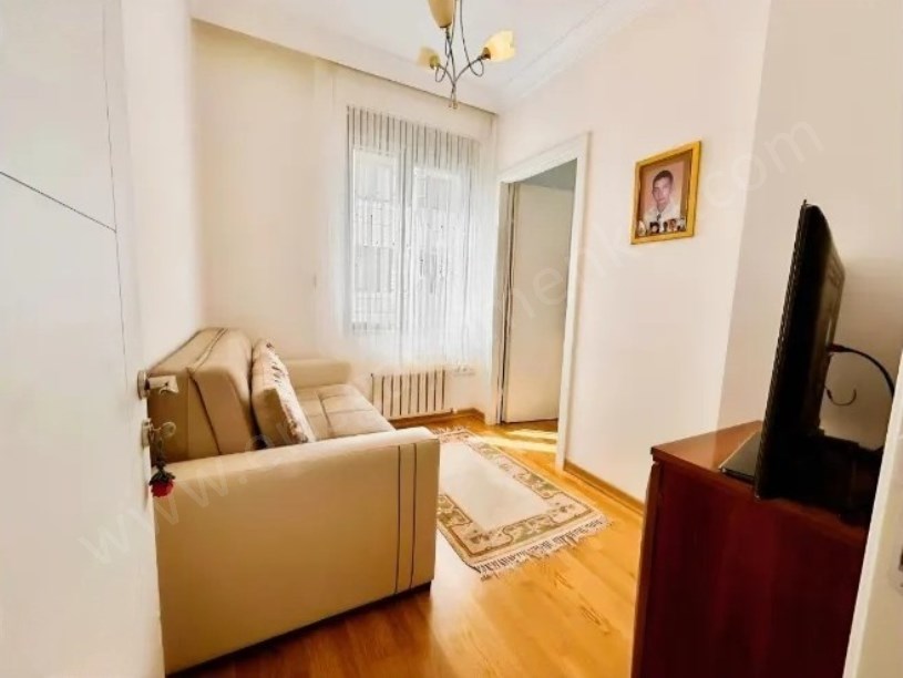 İSTANBUL KADIKÖY Satılık Bostancının kalbinde 3+1 Daire