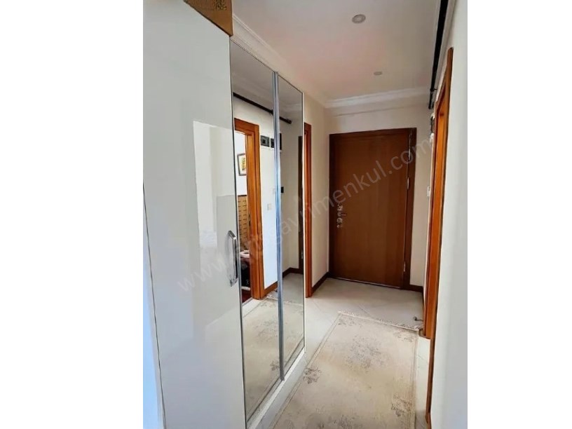 İSTANBUL  KADIKÖY FENERYOLU SOKAKTA SATILIK 3+1 DAİRE