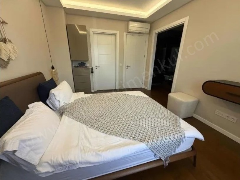 SUADİYEDE BAĞDATA YAKIN 4+2  ÜÇ BANYOLU KEYİFLİ TERAS YASAL DUBLEKS