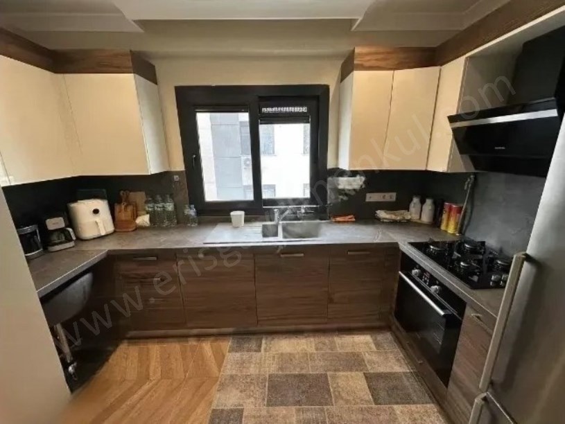 KADİKÖY 19 MAYIS MAHALLESİNDE ÇİFT WC  İSKAN MEVCUT PRESTİJLİ BİNADA 80 M2 2+1 DAİRE.