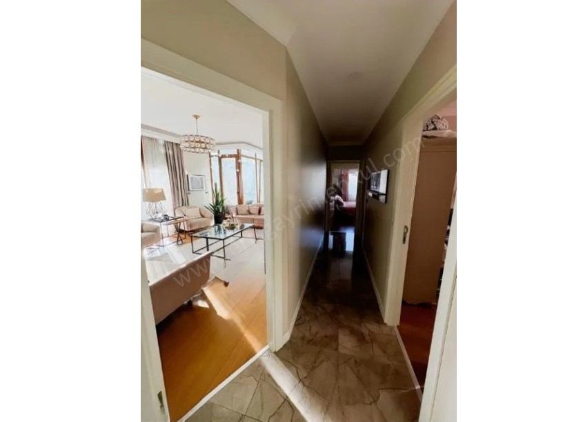 KOZYATAĞINDA ÖNÜ KAPANMAZ FERAH BALKONLU 3+1 EBEVEYN BANYOLU SATILIK DAİRE