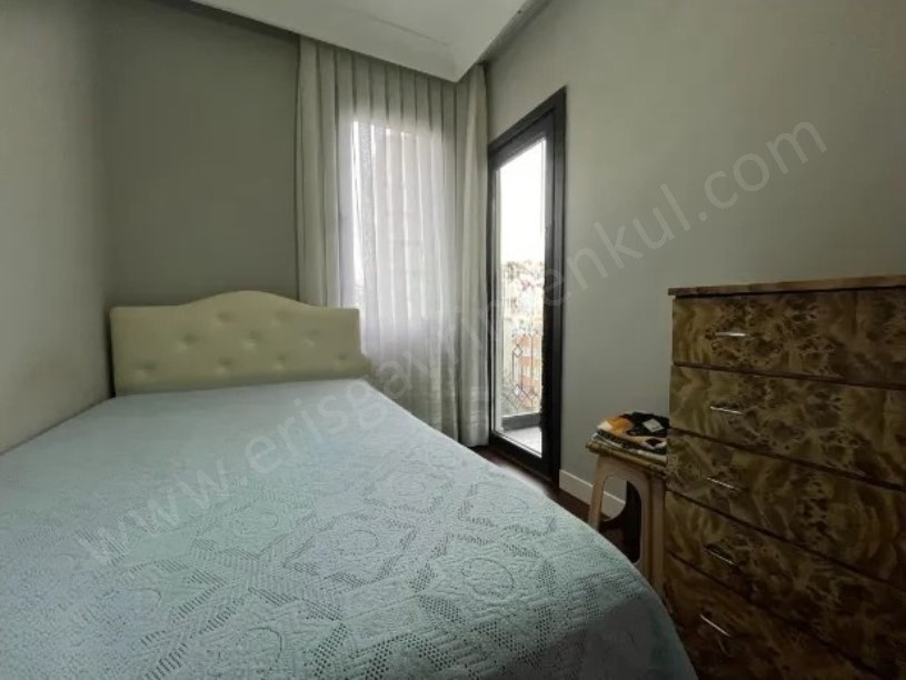 KOZYATAĞINDA 2015 YAPIMI ÇİFT BALKONLU,E.BANYOLU 95m2 2+1 DAİRE