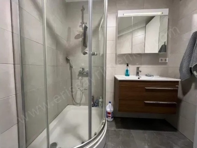 KOZYATAĞINDA 2015 YAPIMI ÇİFT BALKONLU,E.BANYOLU 95m2 2+1 DAİRE