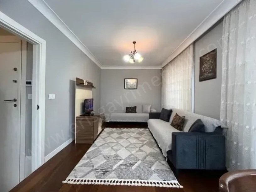 KOZYATAĞINDA 2015 YAPIMI ÇİFT BALKONLU,E.BANYOLU 95m2 2+1 DAİRE