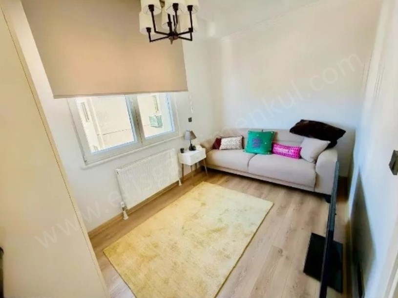 KADIKÖY BOSTANCI MERKEZDE 3+2 KEYİFLİ TERASLI DUBLEX 