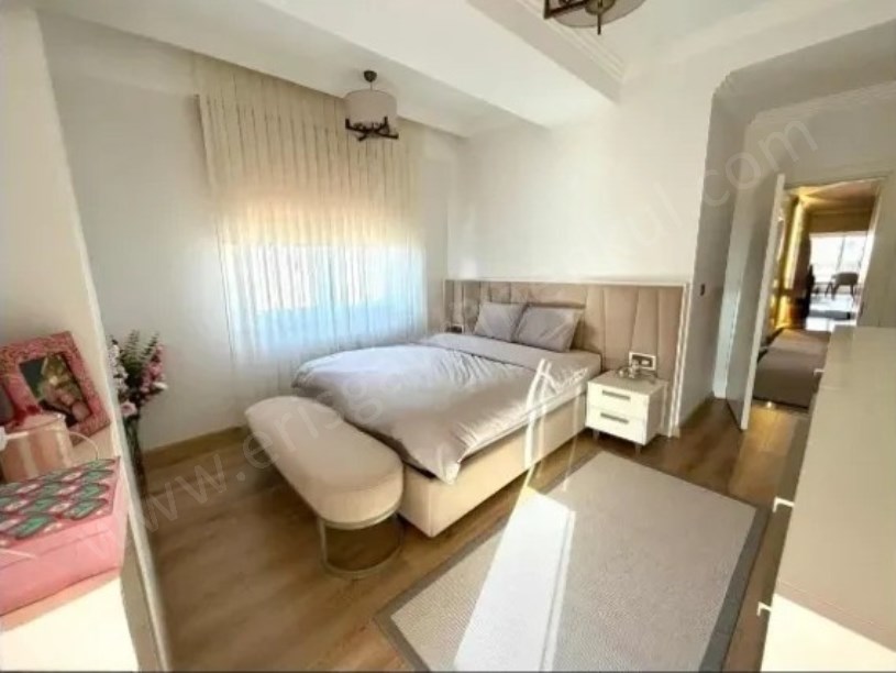 KADIKÖY BOSTANCI MERKEZDE 3+2 KEYİFLİ TERASLI DUBLEX 