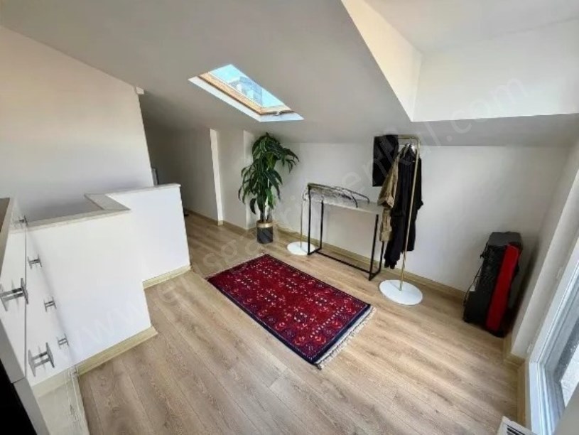 KADIKÖY BOSTANCI MERKEZDE 3+2 KEYİFLİ TERASLI DUBLEX 