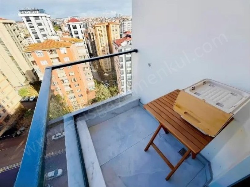KADIKÖY BOSTANCI MERKEZDE 3+2 KEYİFLİ TERASLI DUBLEX 
