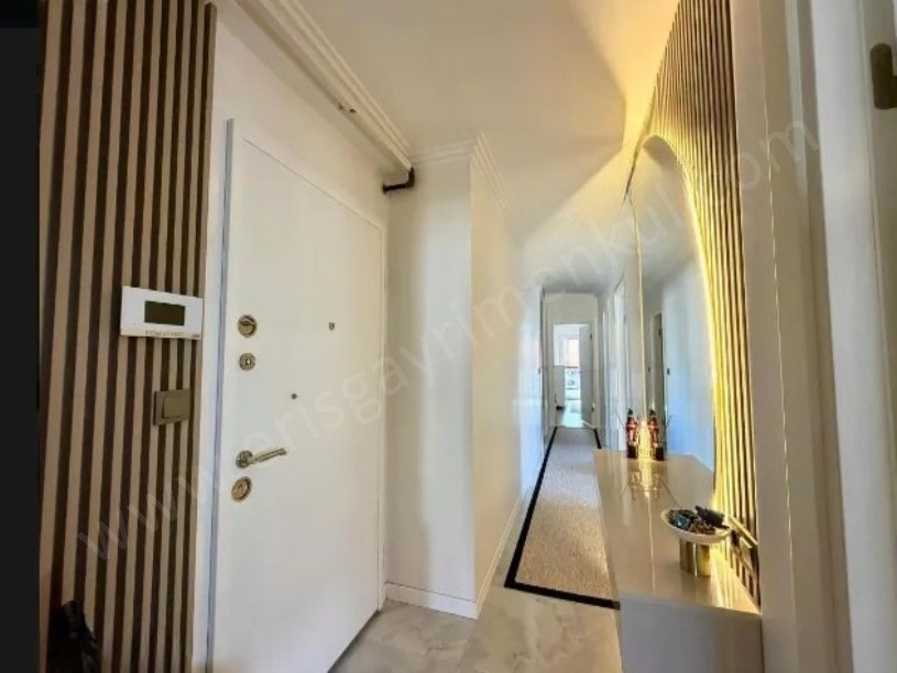 KADIKÖY BOSTANCI MERKEZDE 3+2 KEYİFLİ TERASLI DUBLEX 