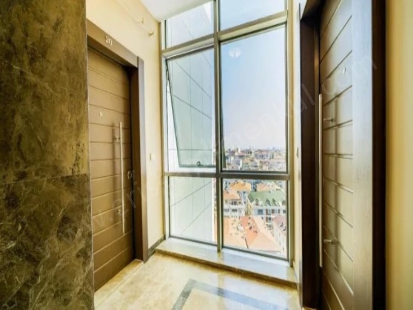BOSTANCI MARMARAYA YAKIN MERKEZİ KONUMDA GENİŞ BALKON EBEVEYN BANYOLU 3+1 SATILIK DAİRE