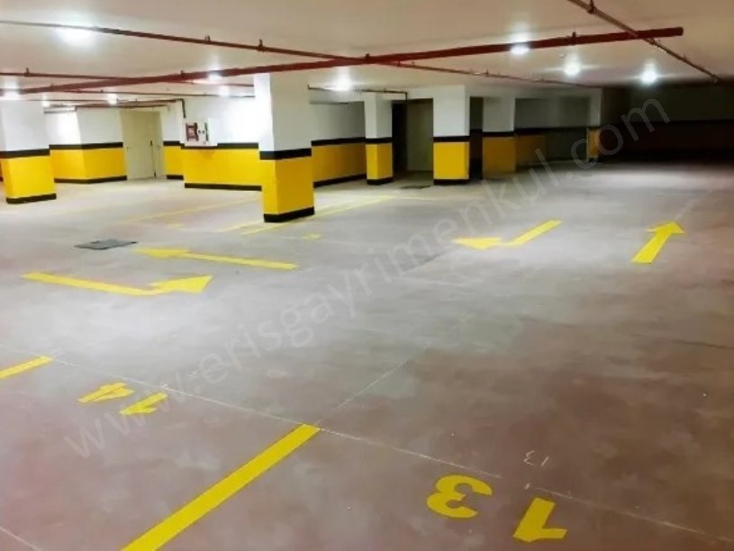 BOSTANCI MARMARAYA YAKIN MERKEZİ KONUMDA GENİŞ BALKON EBEVEYN BANYOLU 3+1 SATILIK DAİRE