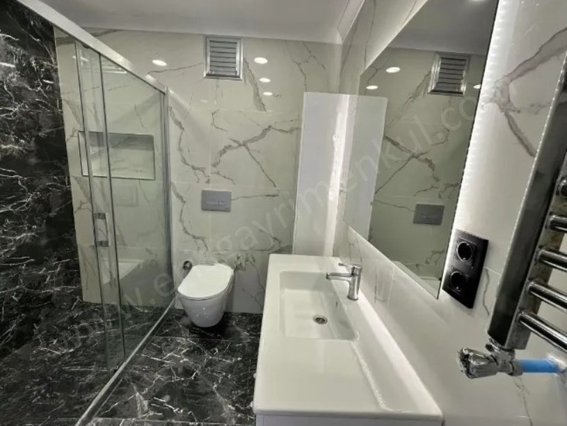 KADIKÖY SUADİYE 3+1+2BANYO+BALKON+7YILLIK METRO TREN BAĞDAT SAHİL YAKIN