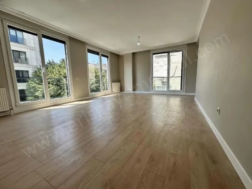 KADIKÖY SUADİYE 3+1+2BANYO+BALKON+7YILLIK METRO TREN BAĞDAT SAHİL YAKIN