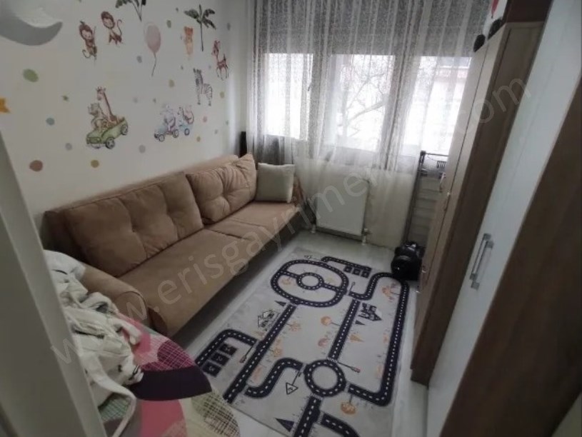 Şenesenevlerde Metro Yakını, 4 Yaş, 120m², 3+1 Ebeveyn ve  Balkonlu Lüks Daire
