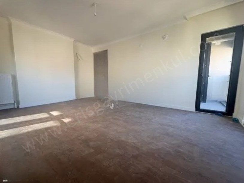 KADIKÖY KOZYATAĞINDA 2+1 75 M2 BALKONLU BOŞ  SIFIR DAİRE